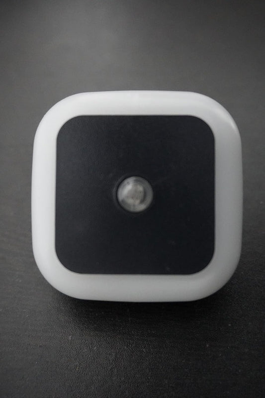 Zest 0.5W Led Plug in Smart Night Lamp with Automatic Sensor Smart Led Night Lamp