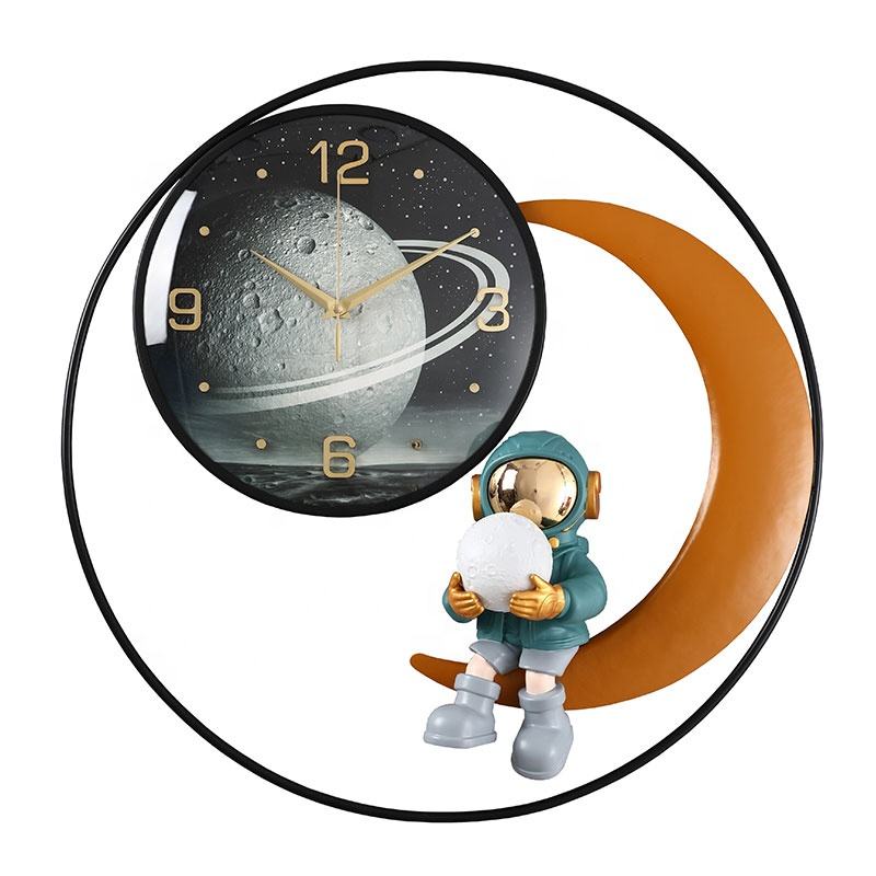 Modern 3D Spaceman Wall Clock – Creative Wall Art Hanging For Living Room Decor