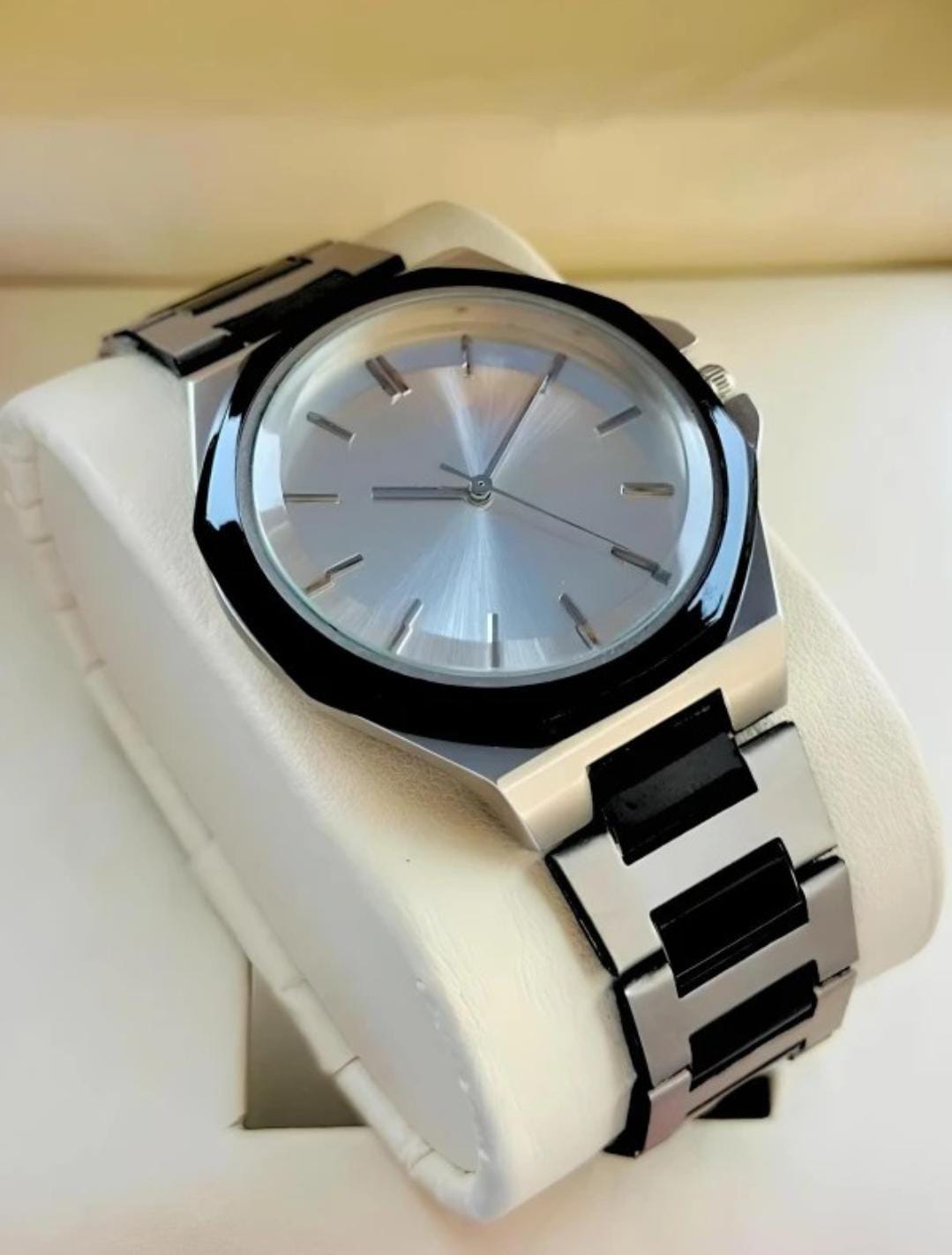 Premium Eddy Watch| Round Dial Men's Watch with Stainless Steel Strap Analog Watch By Zest - For Men ZM004